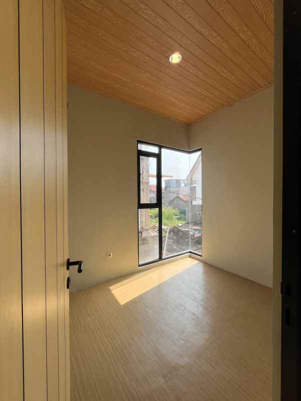 dijual rumah cihanjuang cimahi utara