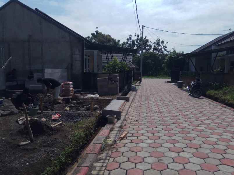 dijual rumah cikaret bogor selatan