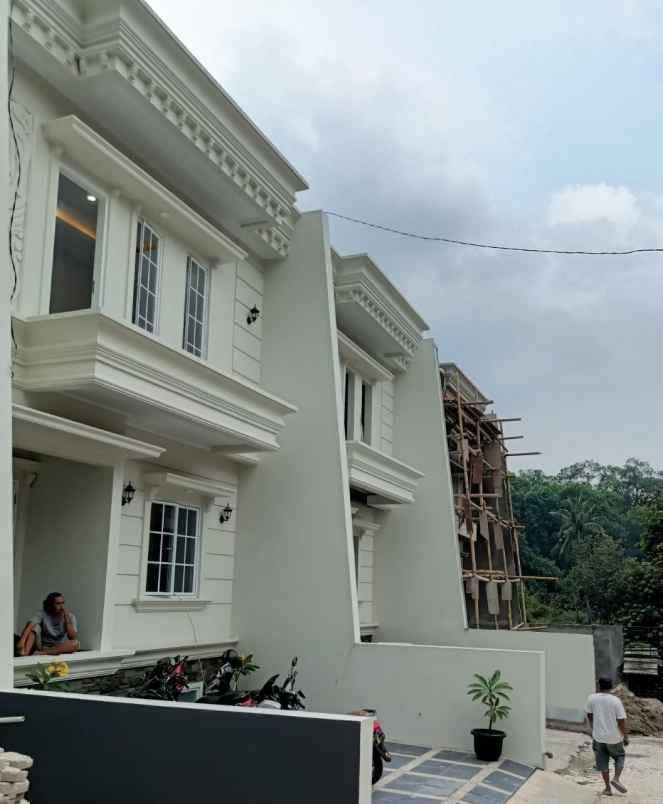 dijual rumah cilandak timur pasar