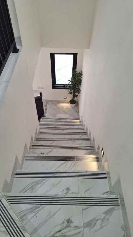 dijual rumah cilodong