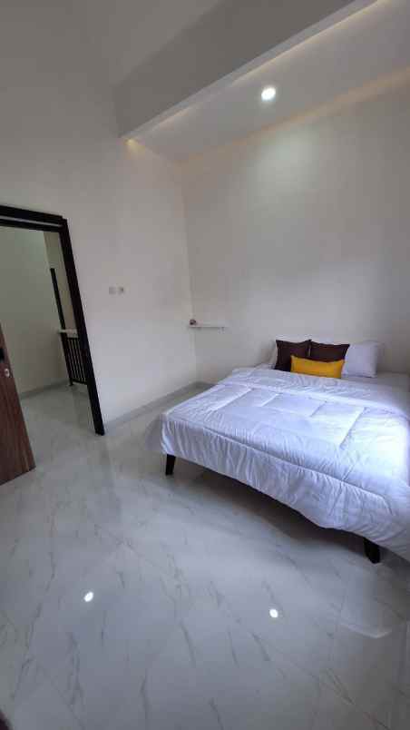 dijual rumah cilodong