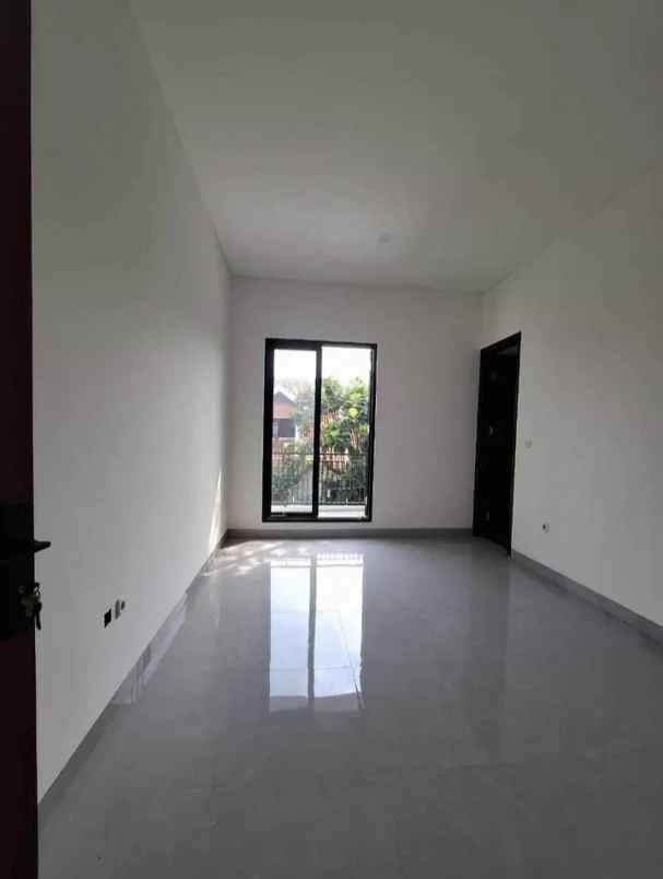 dijual rumah cinere depok