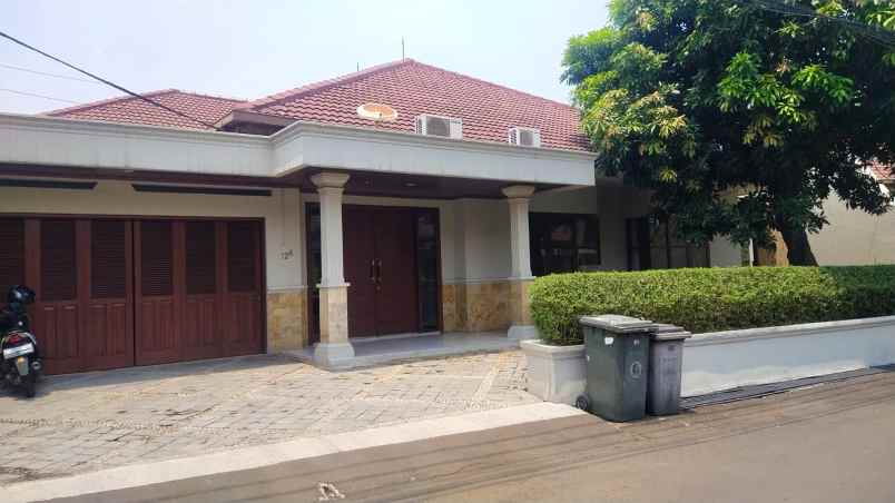 dijual rumah cipete
