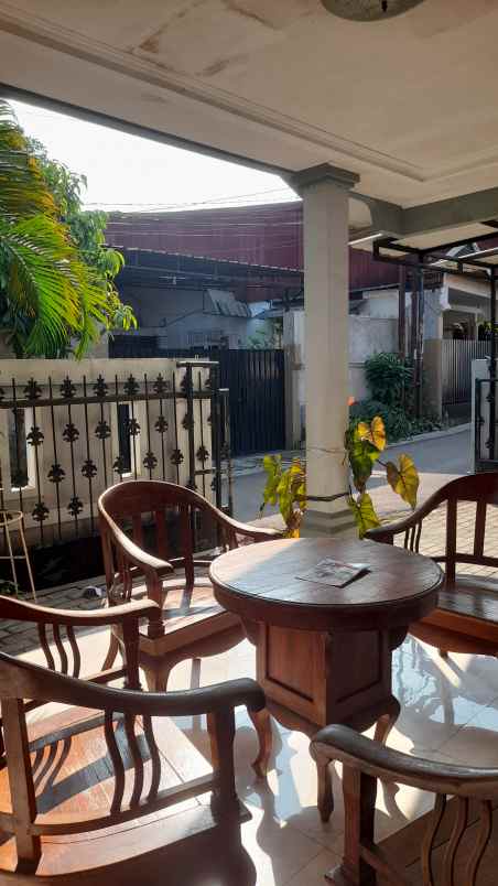dijual rumah ciputat timur