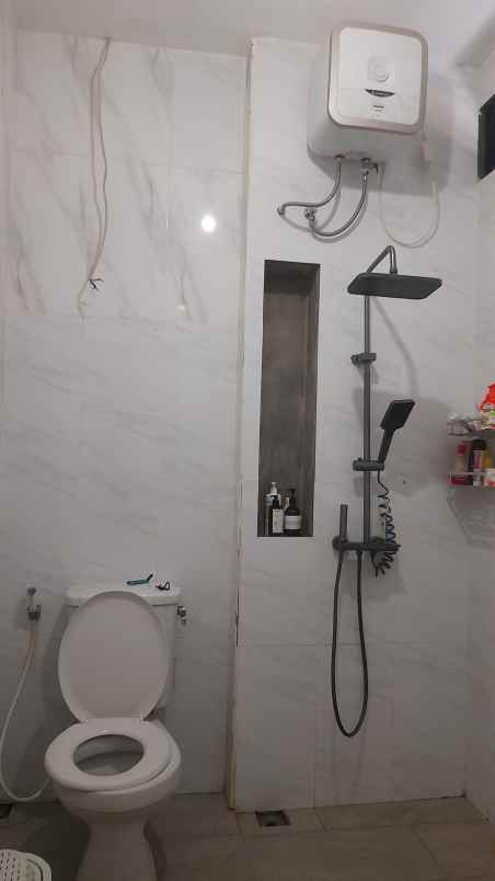 dijual rumah ciputat timur