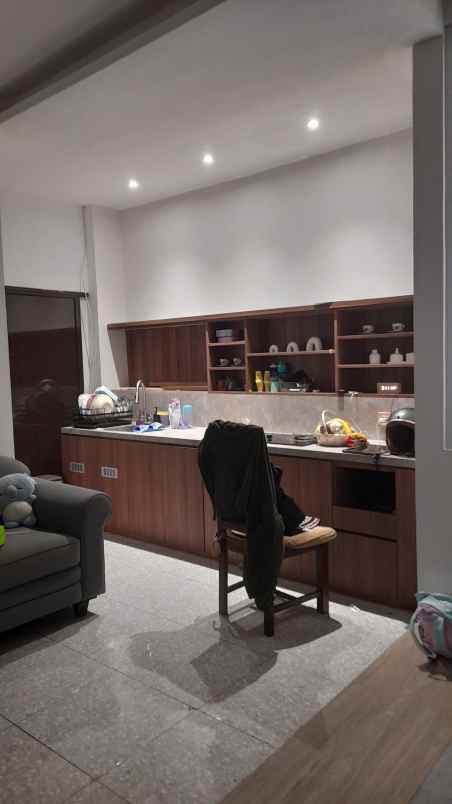 dijual rumah ciputat timur