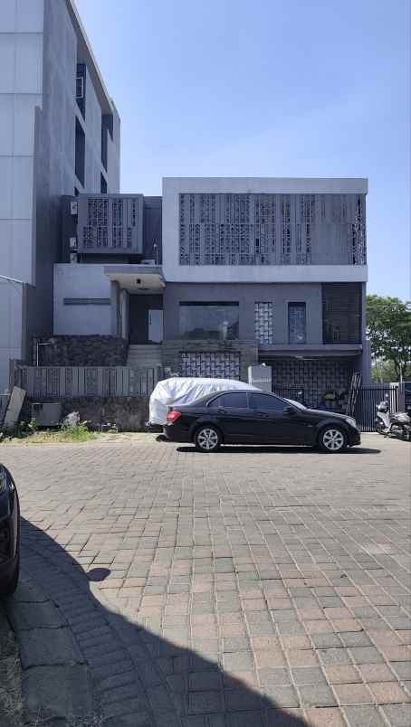 dijual rumah citraland waterfront