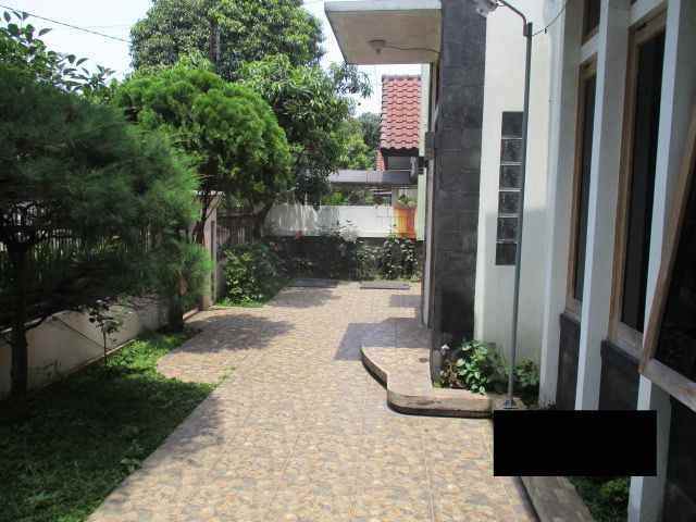 dijual rumah cluster batununggal