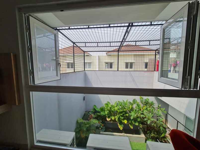 dijual rumah cluster dbanyan jgc