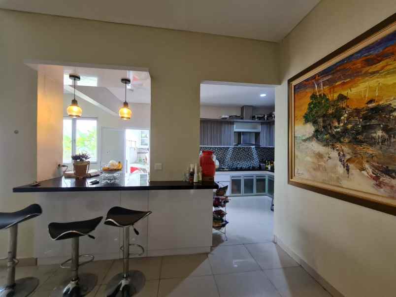 dijual rumah cluster dbanyan jgc