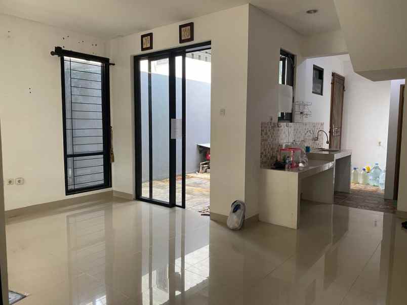 dijual rumah cluster di puri jaya sri serpong