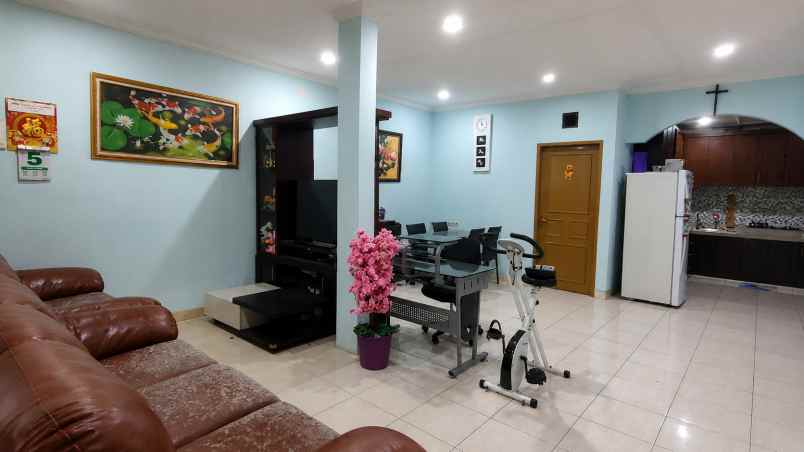dijual rumah cluster dilenia bulevar