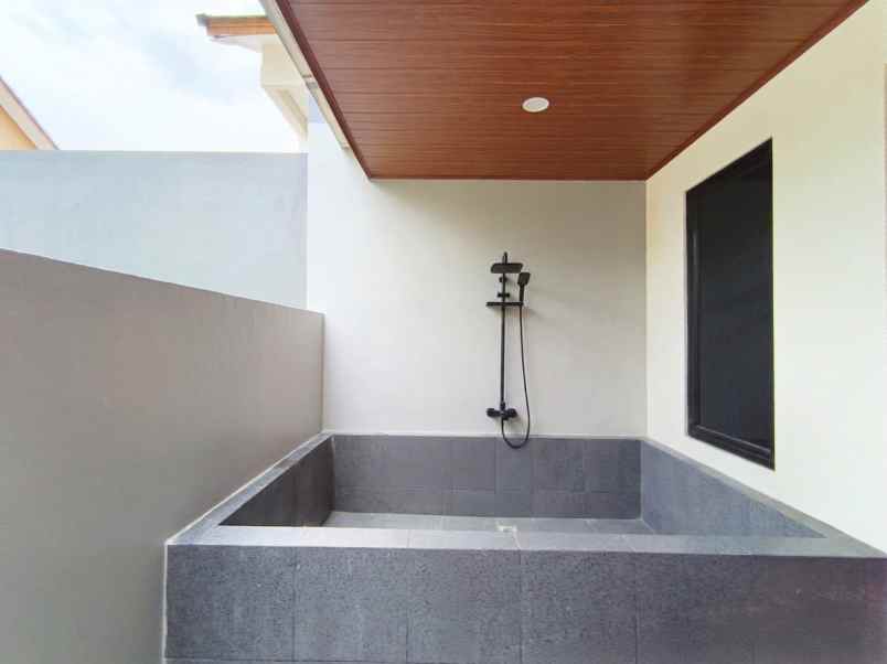 dijual rumah cluster mahakam jgc