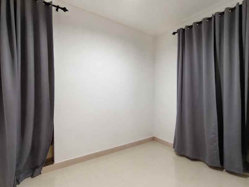 dijual rumah cluster mahakam jgc