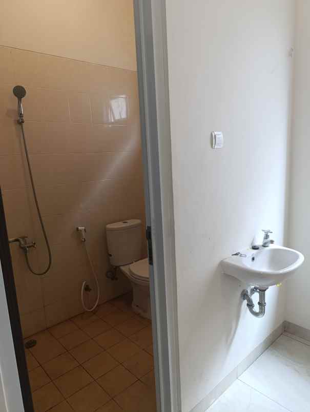 dijual rumah cluster pesona rorotan