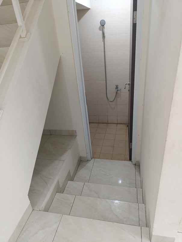 dijual rumah cluster pesona rorotan