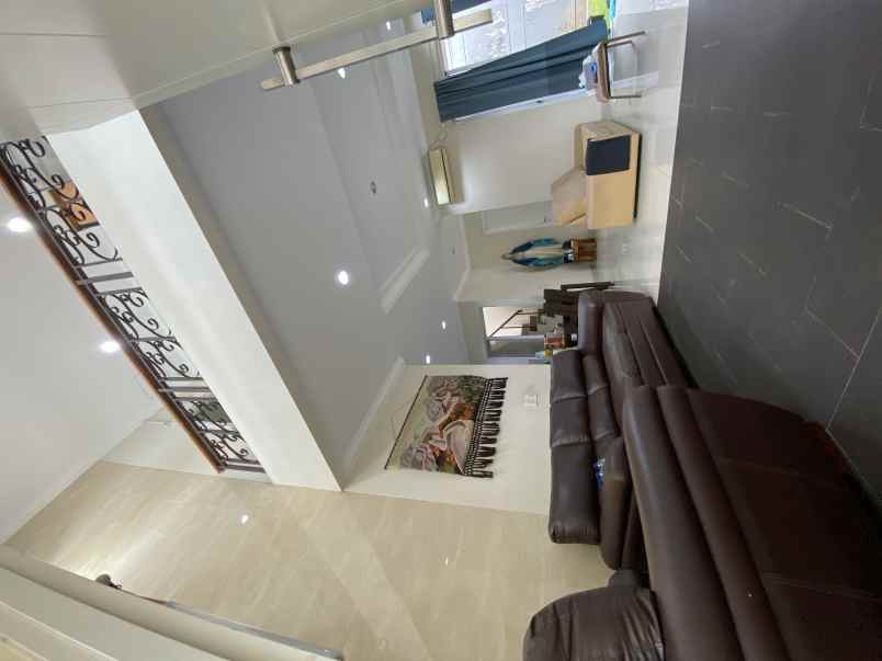 dijual rumah cluster sheffield