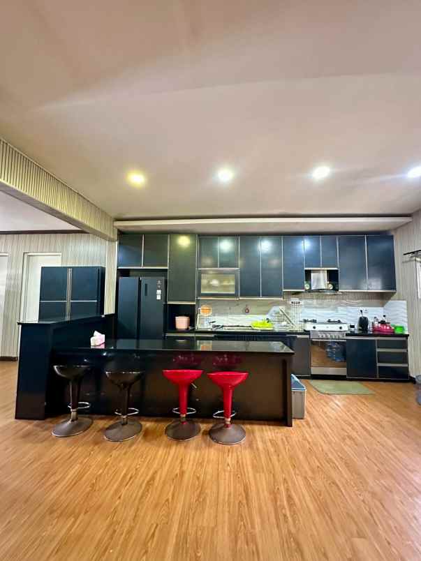 dijual rumah cluster syailendra grand