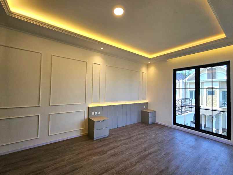 dijual rumah cluster thames jgc jakarta