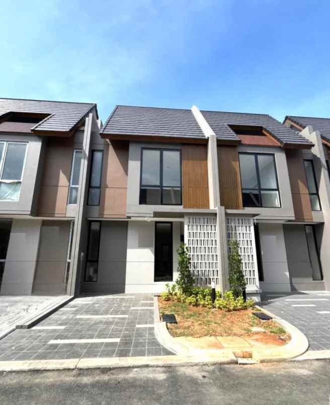 dijual rumah cluster viola summarecon