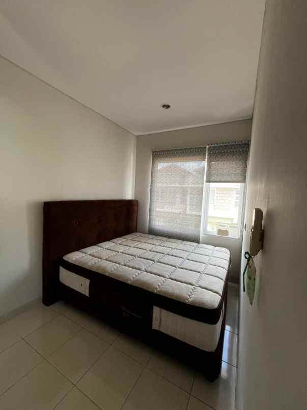 dijual rumah cluster virginia village