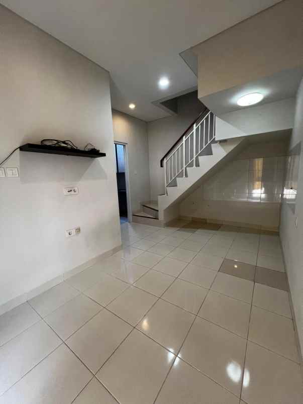 dijual rumah cluster virginia village