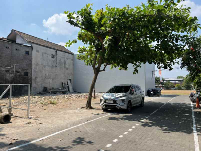 dijual rumah colomadu