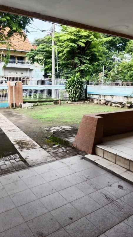 dijual rumah comal