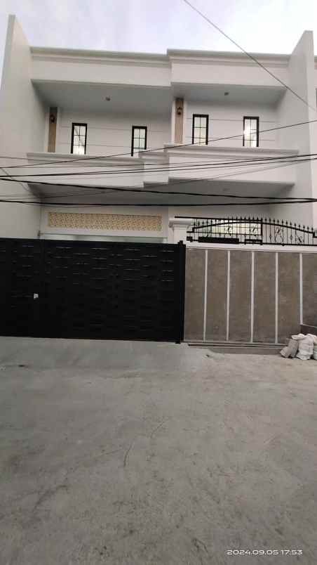 dijual rumah daan mogot kapuk
