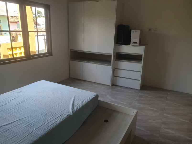 dijual rumah depan pt pupuk kujang cikampek