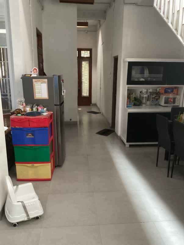 dijual rumah di cempaka putih timur jakarta pusat