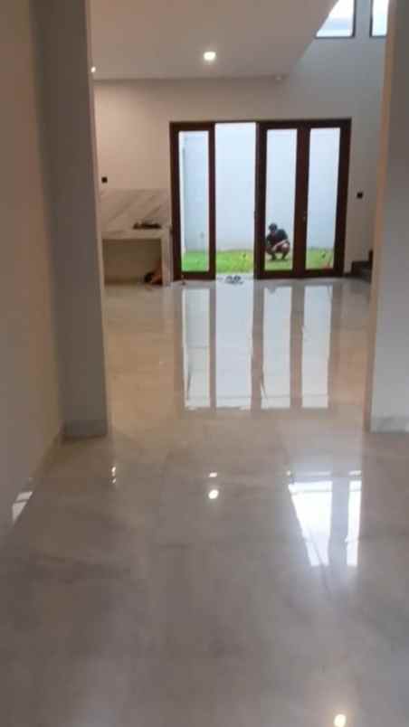 dijual rumah di dalam komplek bojongsoang kab bandung