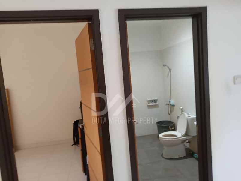 dijual rumah di discovery bintaro