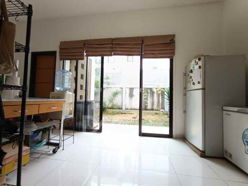 dijual rumah di discovery bintaro