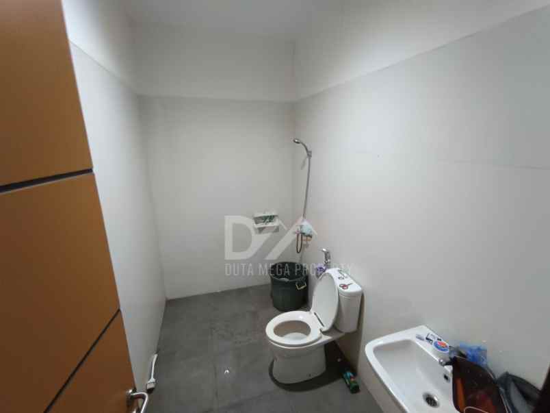 dijual rumah di discovery bintaro