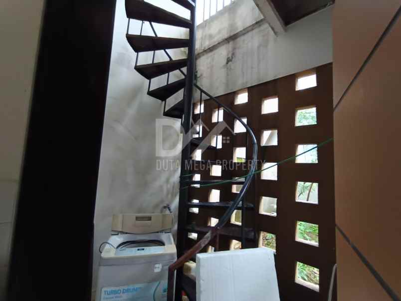 dijual rumah di discovery bintaro