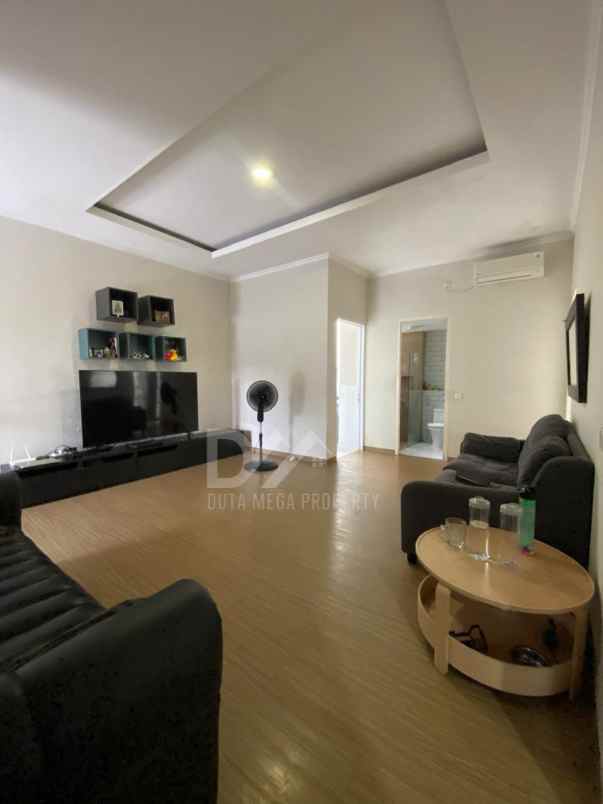 dijual rumah di graha bintaro