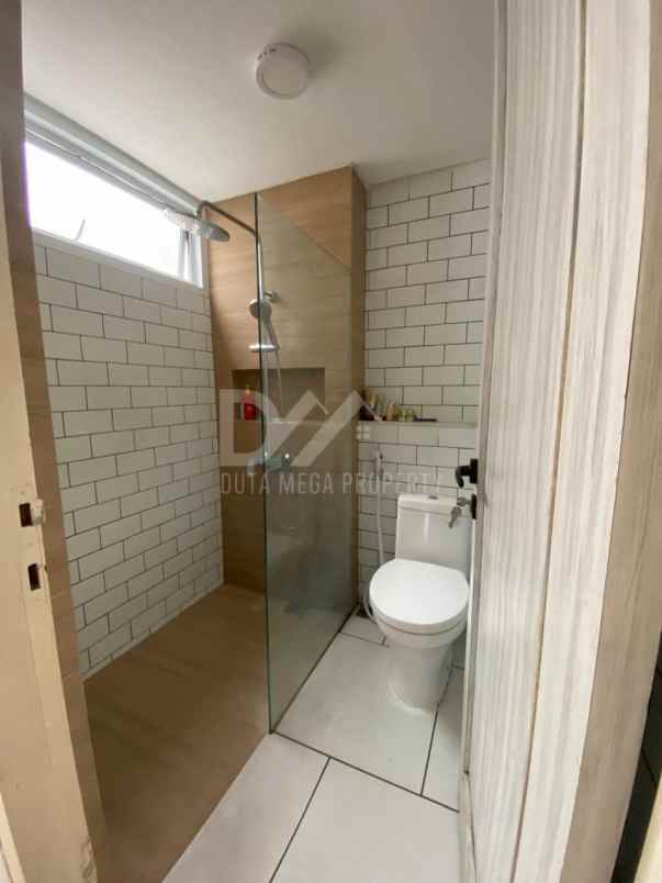 dijual rumah di graha bintaro