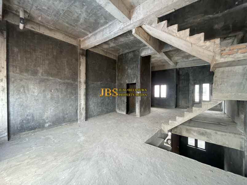 dijual rumah di komplek pandan hijau residence medan