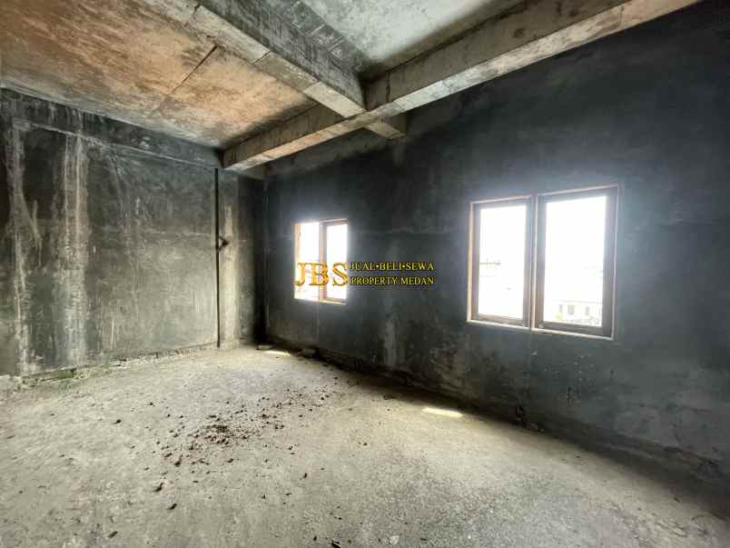 dijual rumah di komplek pandan hijau residence medan