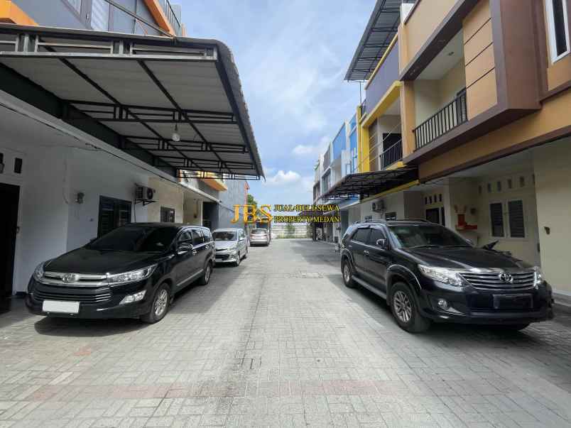 dijual rumah di komplek pandan hijau residence medan