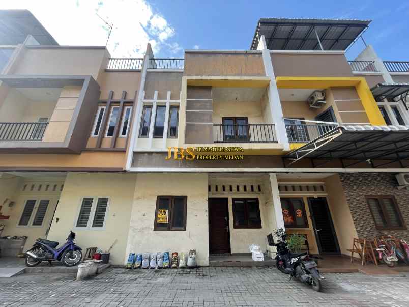 dijual rumah di komplek pandan hijau residence medan