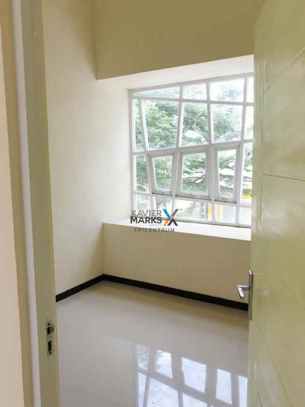 dijual rumah di ladiva greenhill menganti siap huni