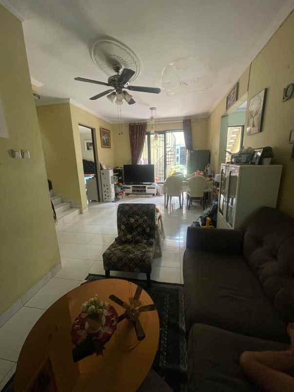 dijual rumah di legenda wisata cibubur