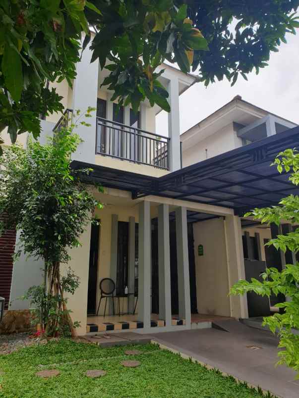 dijual rumah di legenda wisata cibubur