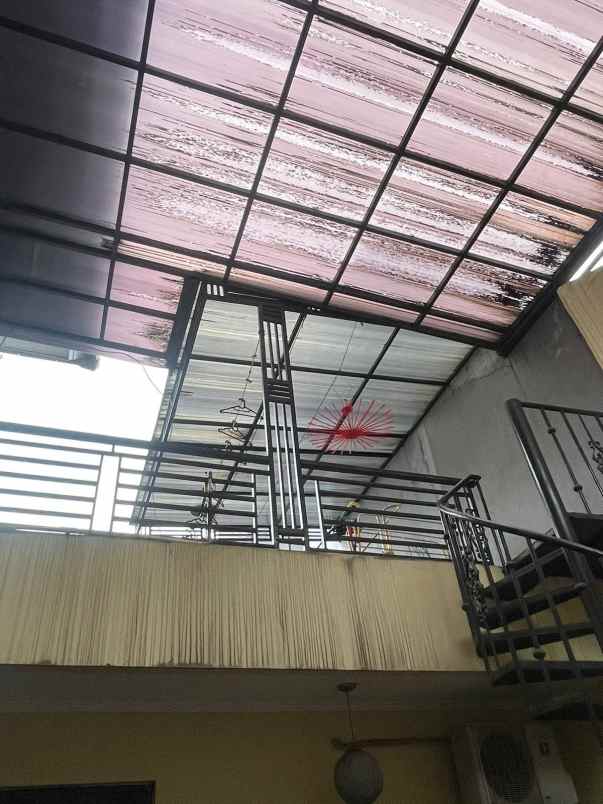 dijual rumah di legenda wisata cibubur