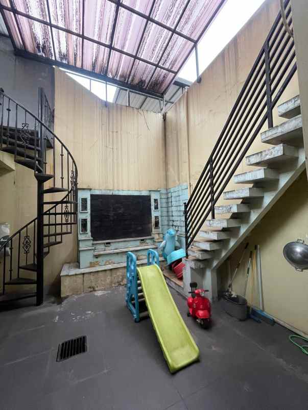 dijual rumah di legenda wisata cibubur