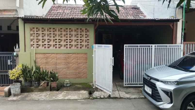dijual rumah di perum depsos cikarang barat