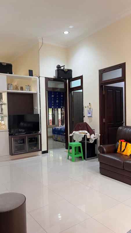 dijual rumah di pupay banyumanik semarang