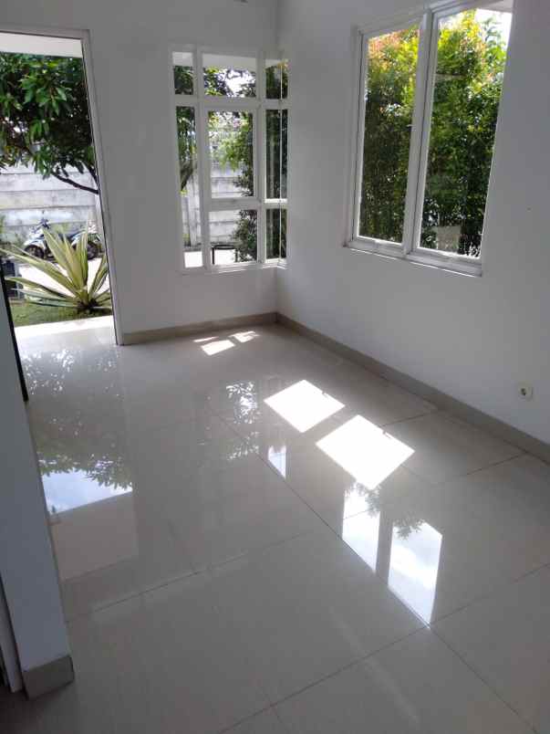 dijual rumah di samira residence sentul selatan